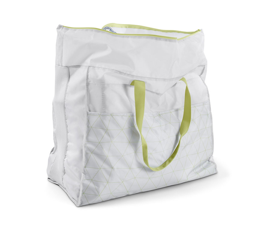 Eine Jumbo-Bettwarentasche in Weiß mit hellgrünen Details.