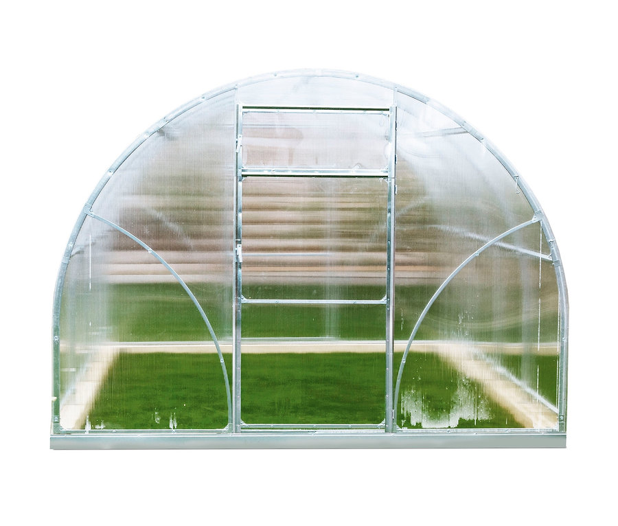 Ein durchsichtiger Gewächshaus-Tunnel Sigma steht auf Gras.