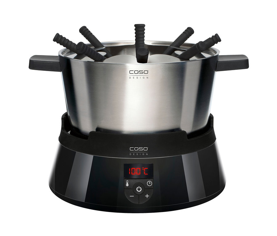 CASO Induktions-Fondue aus Edelstahl mit schwarzem Sockel und schwarzen Fonduegabeln.