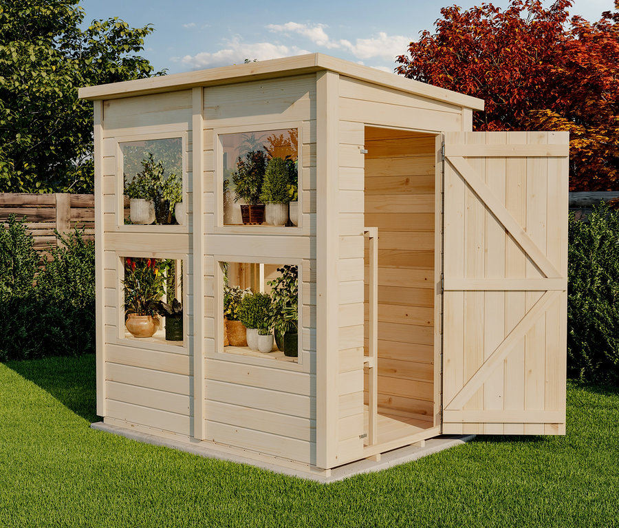 Ein Anzucht-und-Gerätehaus mit Fensterfront, 12 mm, steht mit offener Tür im Garten, Fenster zeigen Pflanzen.