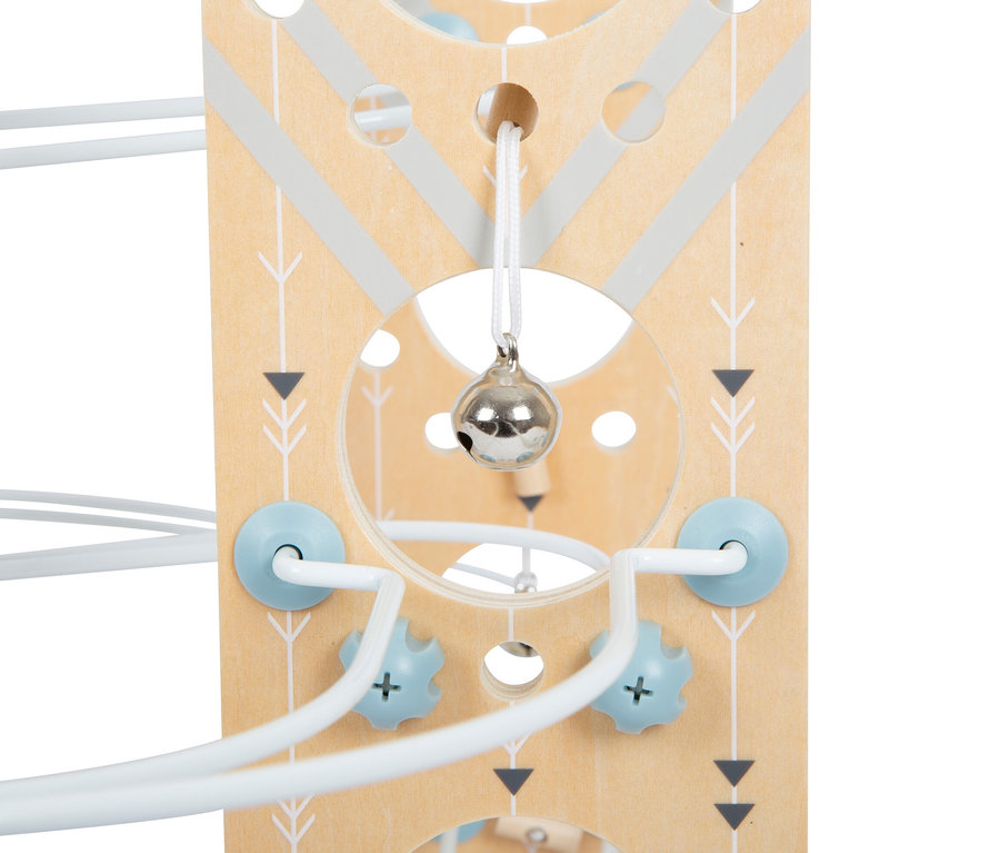 Detailaufnahme einer blauen, modularen Kugelbahn von small foot mit weißen Schienen und einer Glocke.