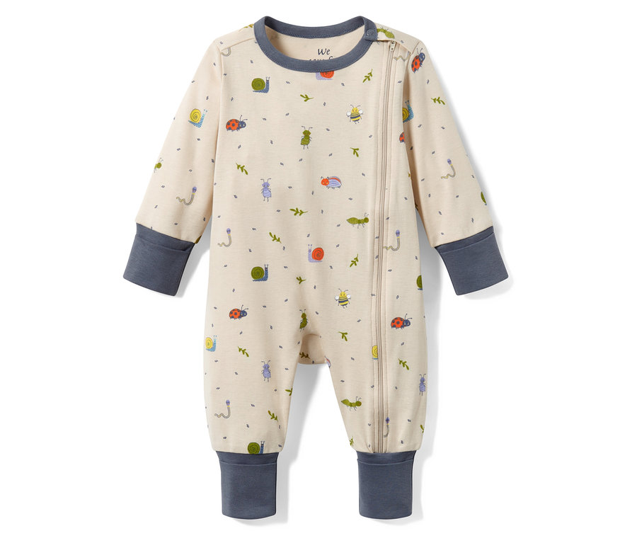 Baby-Pyjama mit Reißverschluss und Insektenmuster.