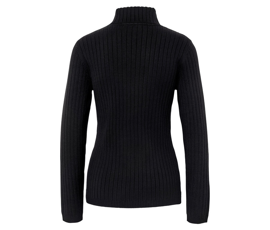 Schwarzer gerippter Rollkragenpullover auf weißem Hintergrund.