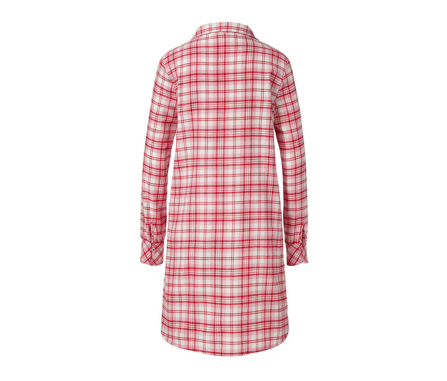 Flanell-Nachthemd mit rot-weiß kariertem Muster.