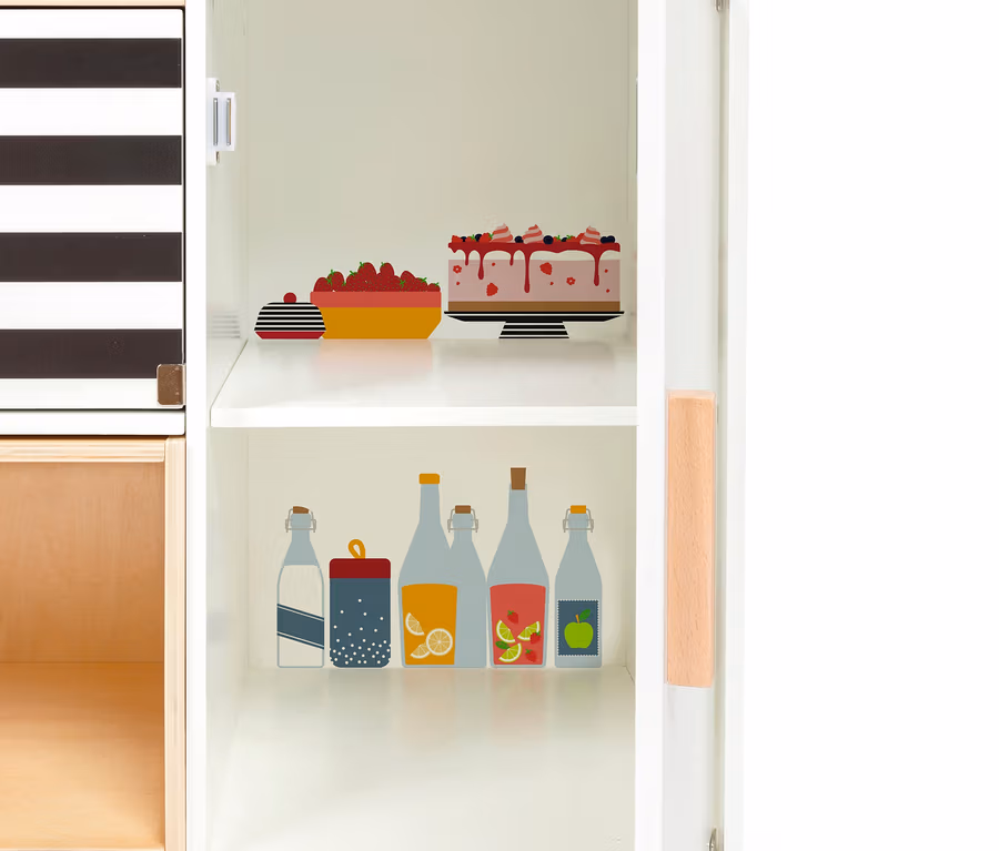 small foot Kinderküche modular XL Kühlschrank mit Lebensmittelbildern im Inneren.