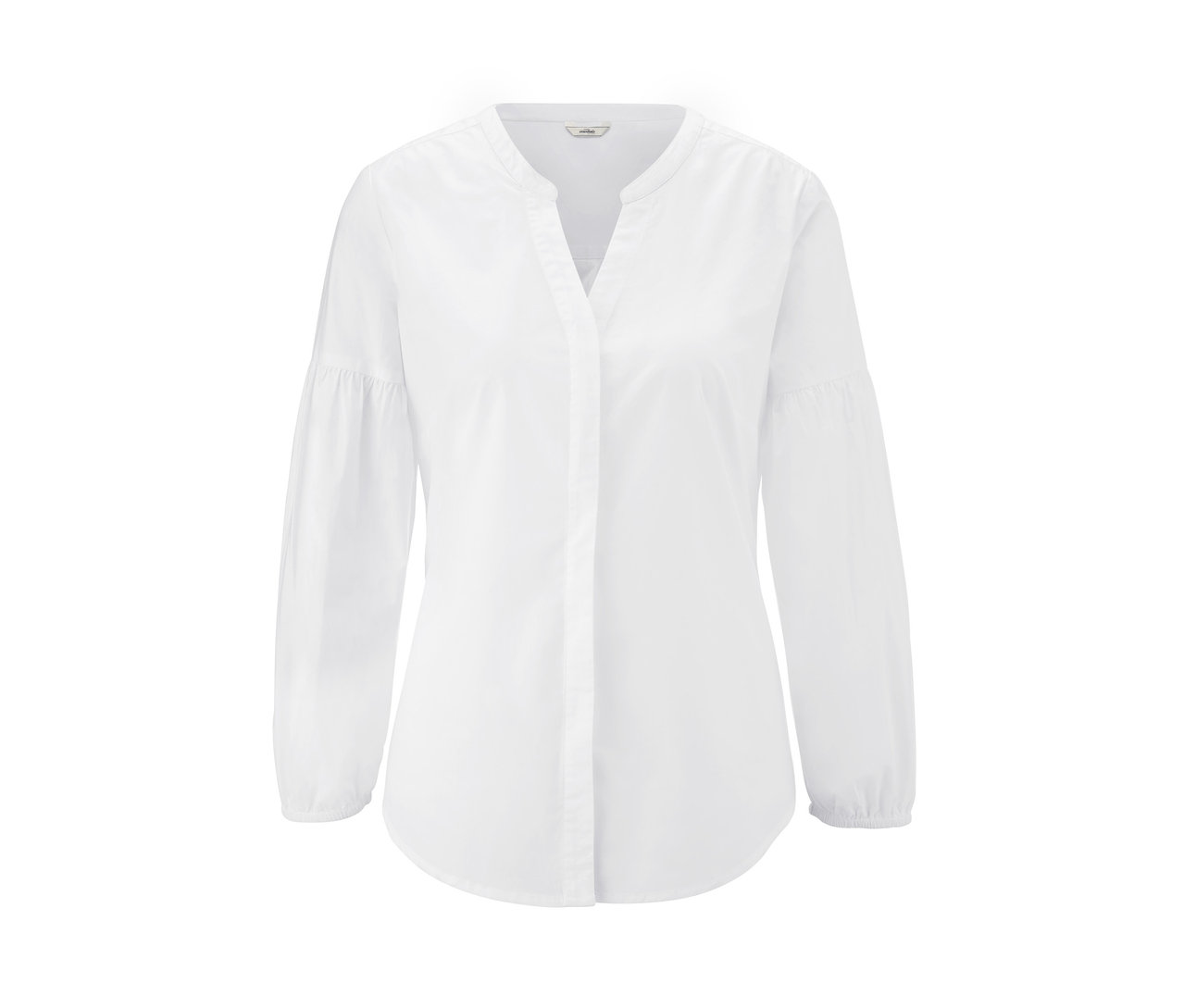 Weiße Bluse mit Ballonärmeln.