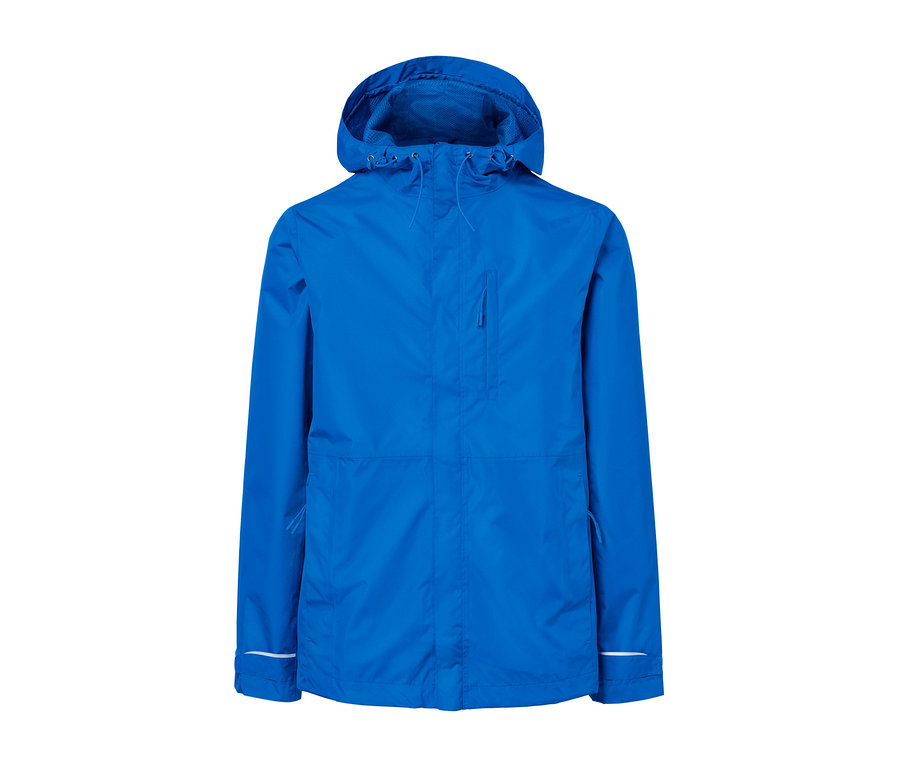 Blaue Regenjacke mit Kapuze.