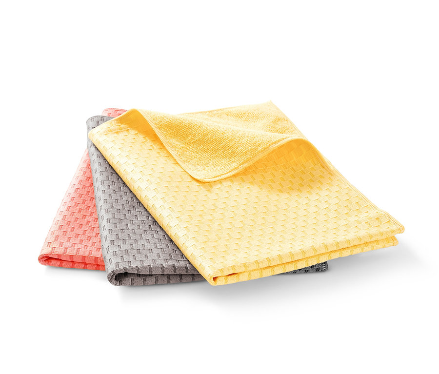 Drei Spezial-Geschirrtücher sind übereinander gestapelt.