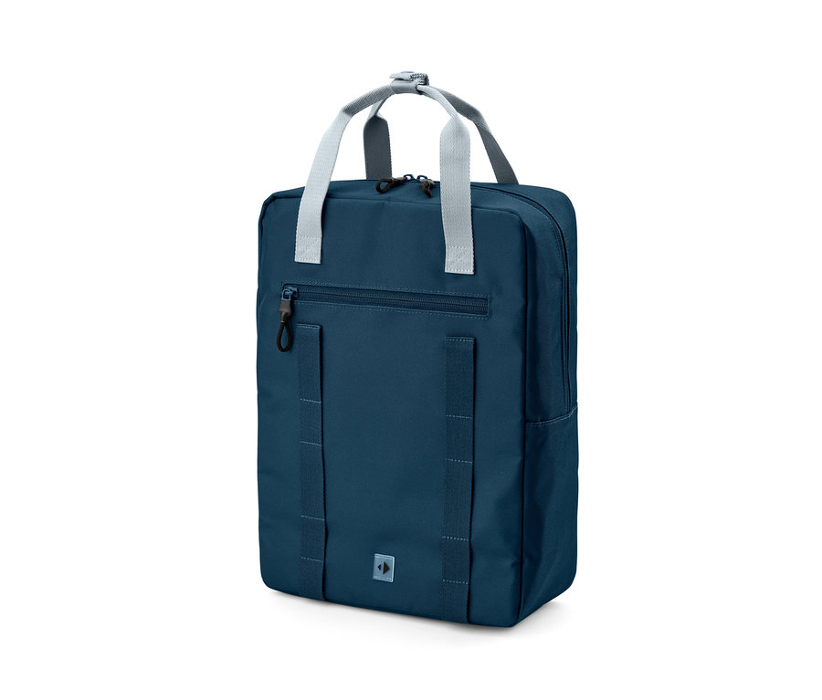 Blauer Outdoor-Rucksack mit grauen Trägern.