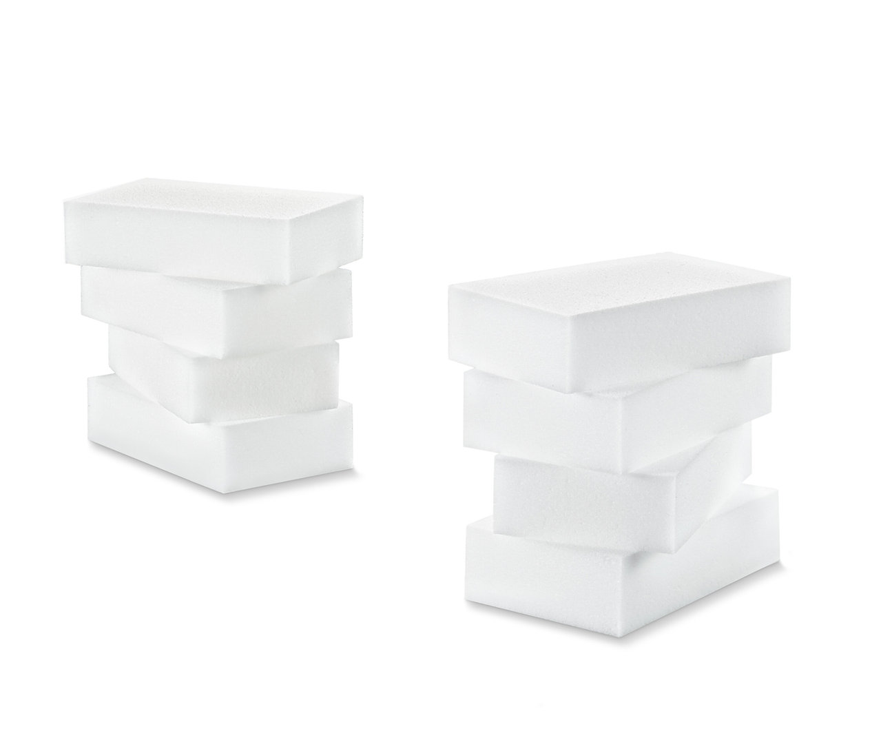 Zwei Stapel weisser Schmutzradierer, einer mit 10 Stück, einer mit 8 Stück.