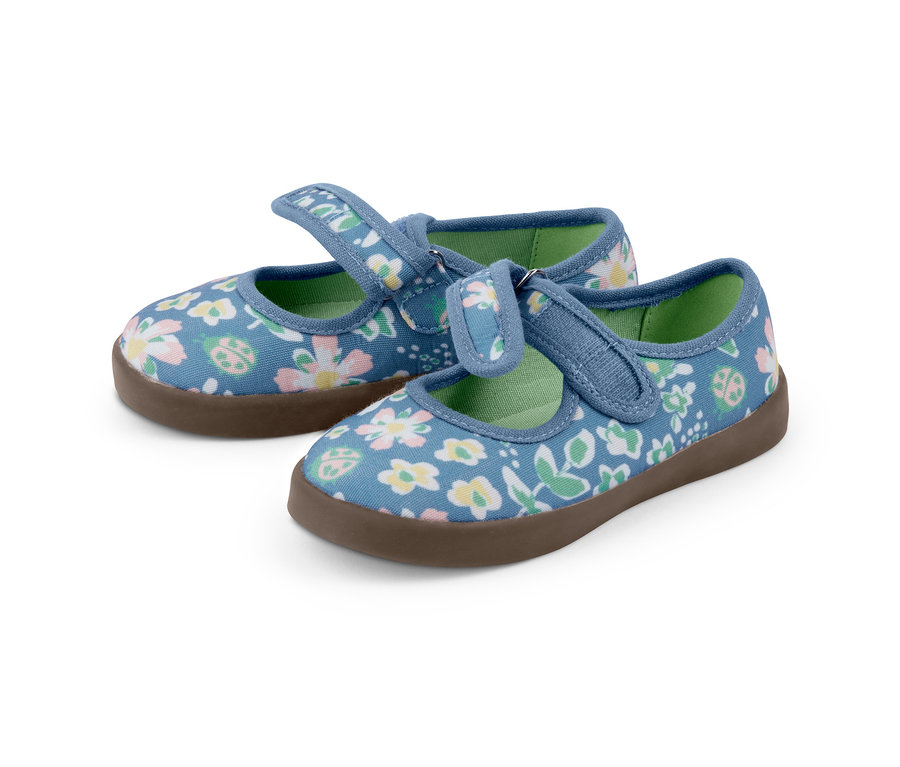 Zwei Klett-Ballerinas mit Blumenmuster.