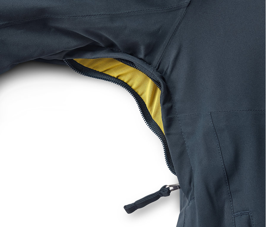 Detailansicht einer High-Tech-Skijacke mit geöffnetem Reißverschluss und gelber Innenschicht.