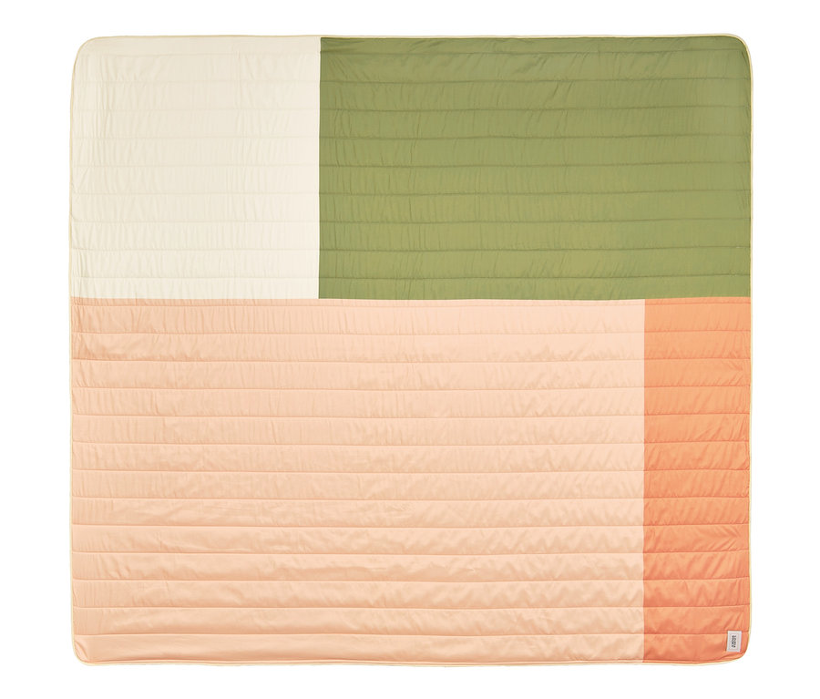 Gesteppte Decke in den Farben Creme, Grün, Hellorange und Orange. SCHÖNER WOHNEN Bettüberwurf.