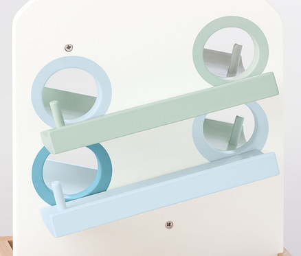 Detailansicht der Pinolino Kugelbahn »Bente« mit blauen und grünen Elementen.