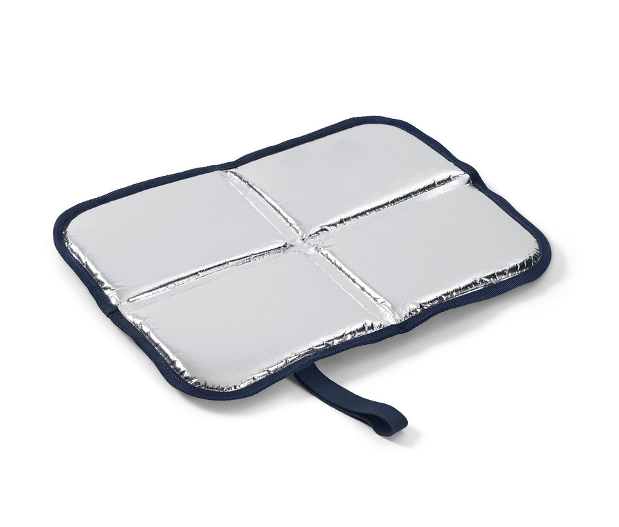 Faltbares Thermo-Sitzkissen mit blauem Rand und silberner Thermoisolierung.
