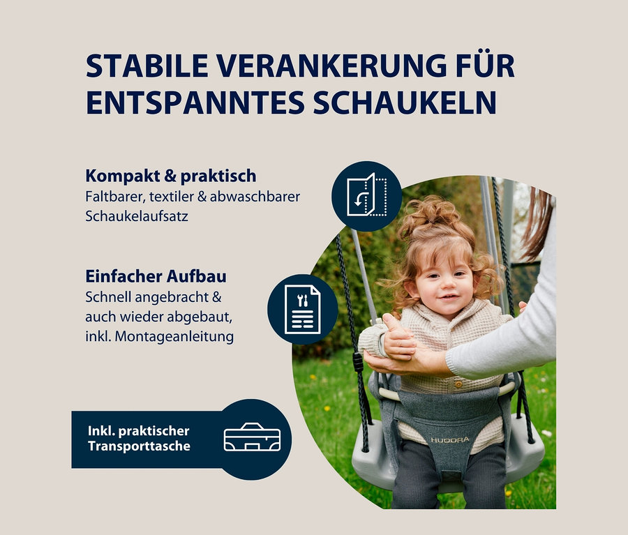 Kleinkind sitzt in grauer HUDORA Schaukelaufsatz Toddler, gehalten von einer erwachsenen Person.