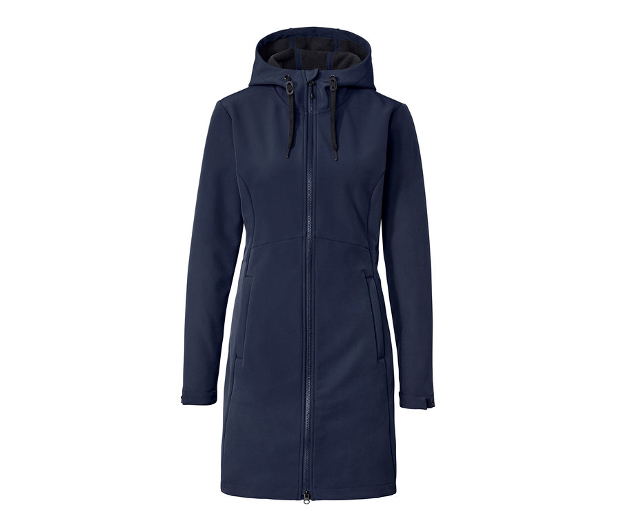 Ein blauer Softshellmantel mit Kapuze und Reißverschluss.