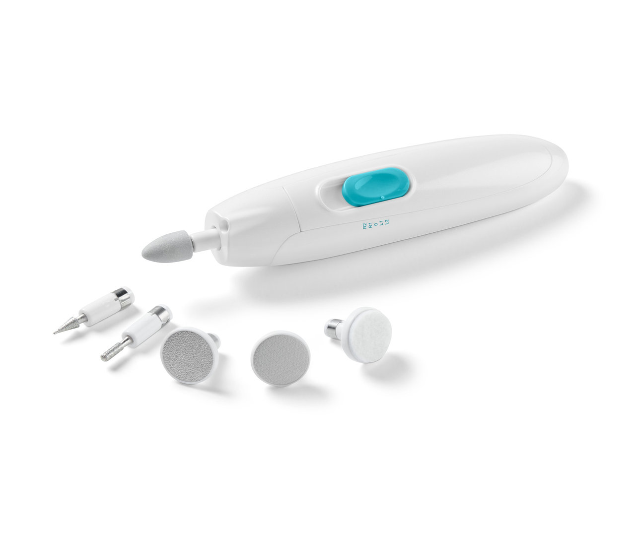 Ein Maniküre-Pediküre-Gerät mit Aufsätzen auf weißem Hintergrund.