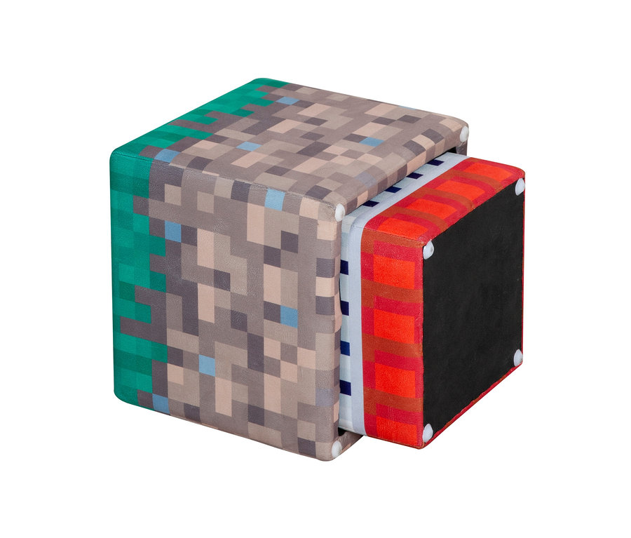 Zwei gewürfelte roba Minecraft Sitzhocker, einer in den anderen geschoben.