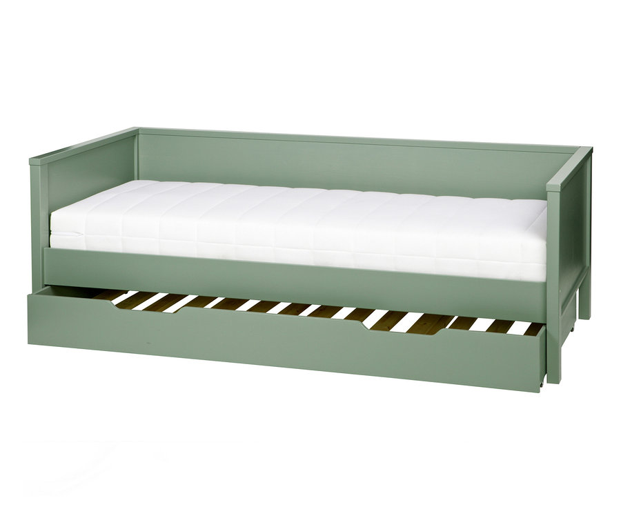 Grünes Woood Bettkasten »Nikki« mit weißer Matratze.