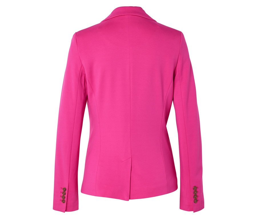 Rückansicht eines pinkfarbenen Blazers mit Knöpfen an den Ärmeln.