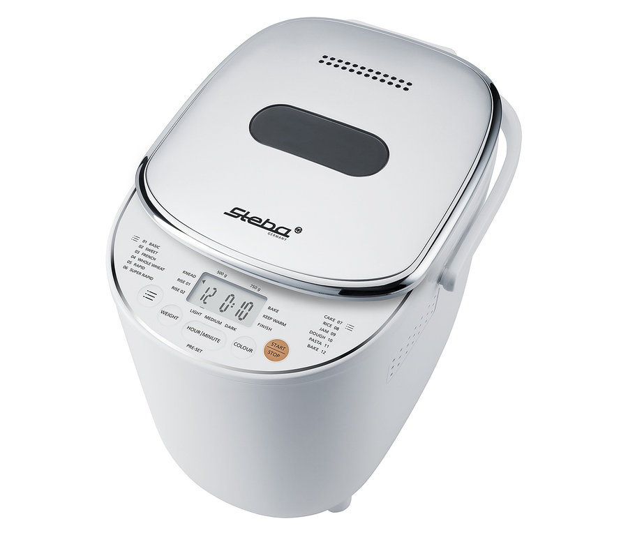 Weißer Brotbackautomat von Steba mit digitaler Anzeige.