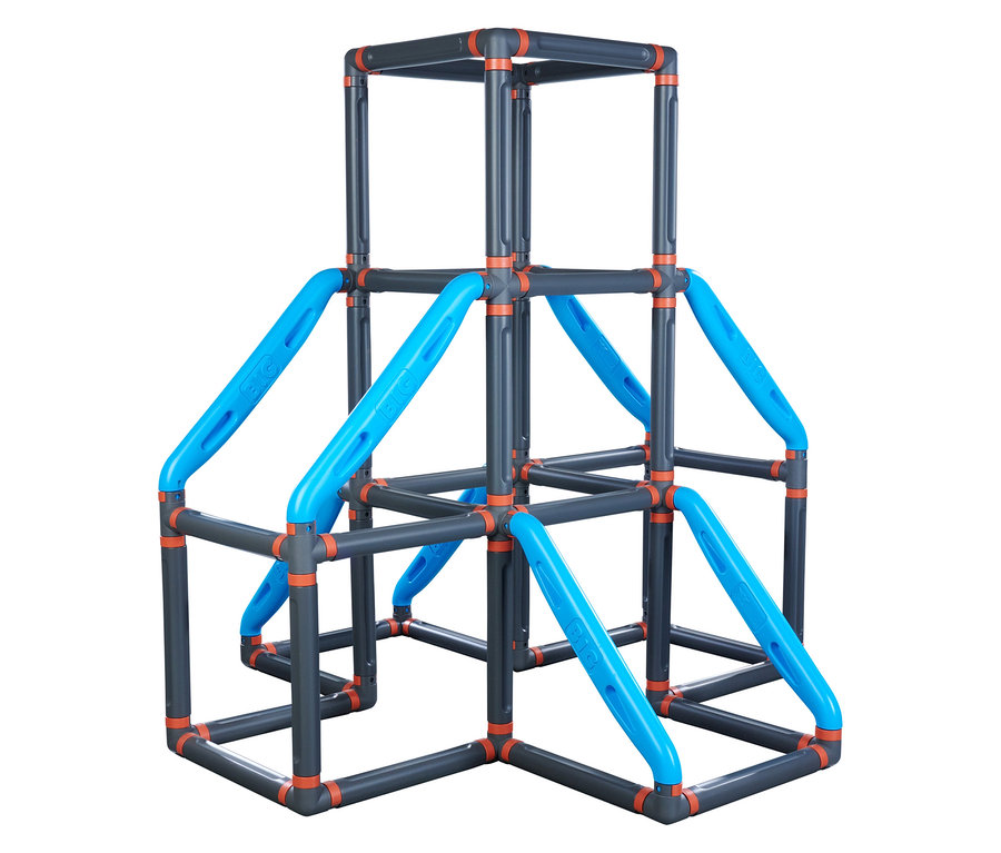BIG Klettergerüst Kraxxl »The Tower« aus dunkelgrauen Rohren mit orangefarbenen Verbindern und blauen Klettergriffen.