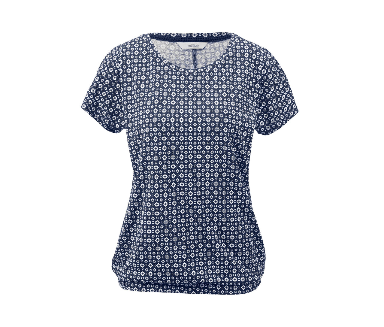 Ein Shirt mit Alloverprint auf weißem Hintergrund.