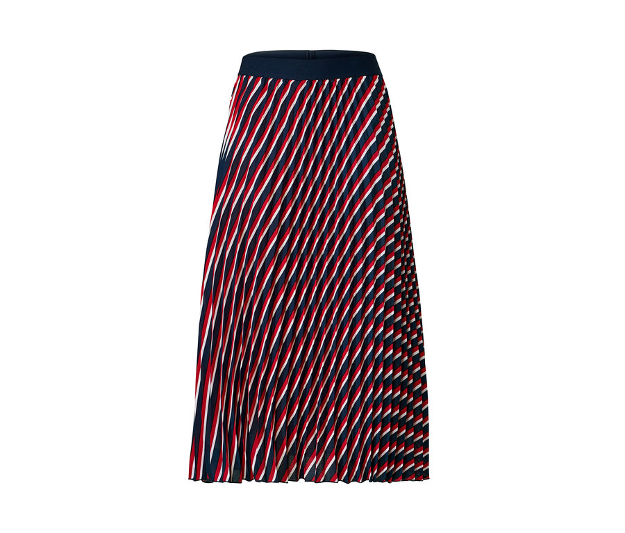 Ein Plisseerock mit rot-weiß-blauen Streifen.