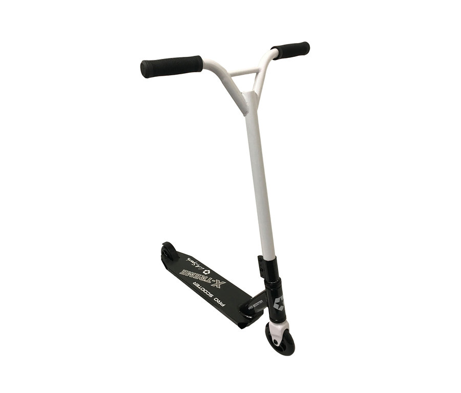 Nahaufnahme von L.A. Sports Alu-Stuntscooter »Pro Rage« mit weißem Lenker und schwarzem Deck.