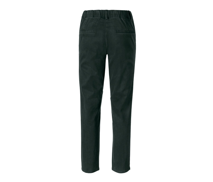 Dunkelgrüne Twillhose mit Komfortbund von hinten.