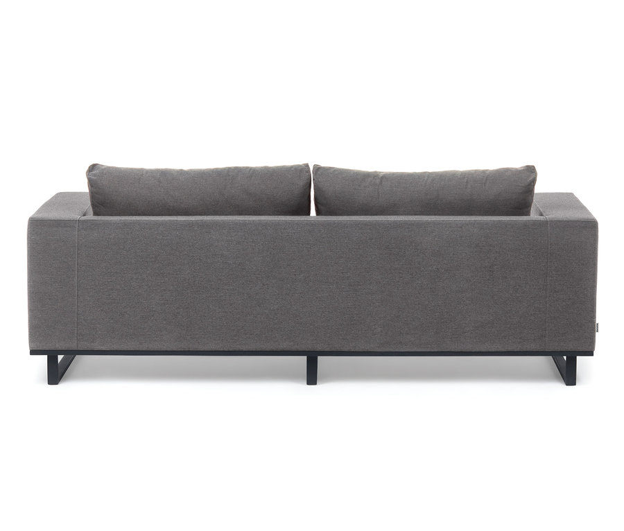 Rückansicht eines grauen Premium-Lounge-Sets aus Sunbrella®-Stoff mit zwei Kissen.