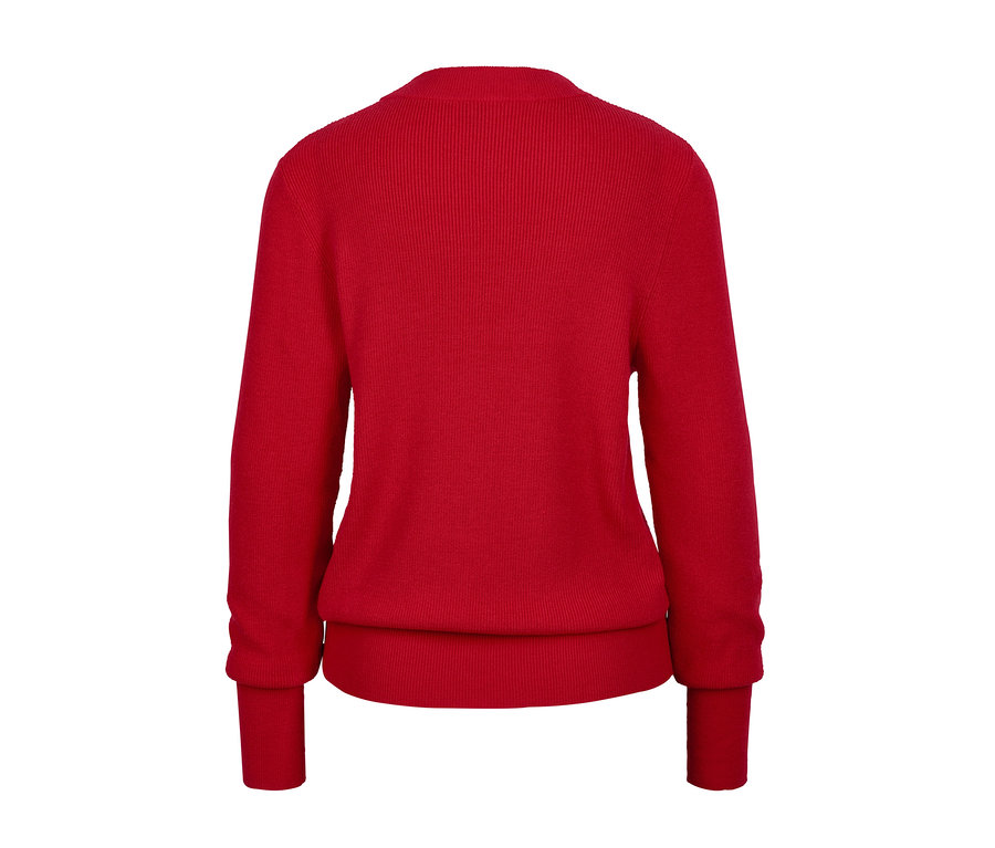 Detailansicht eines roten Feinstrickpullovers.