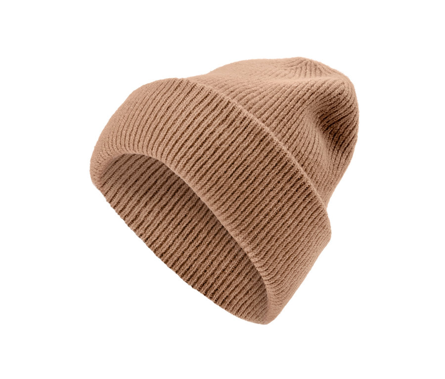 Beige melierte Strickmütze.