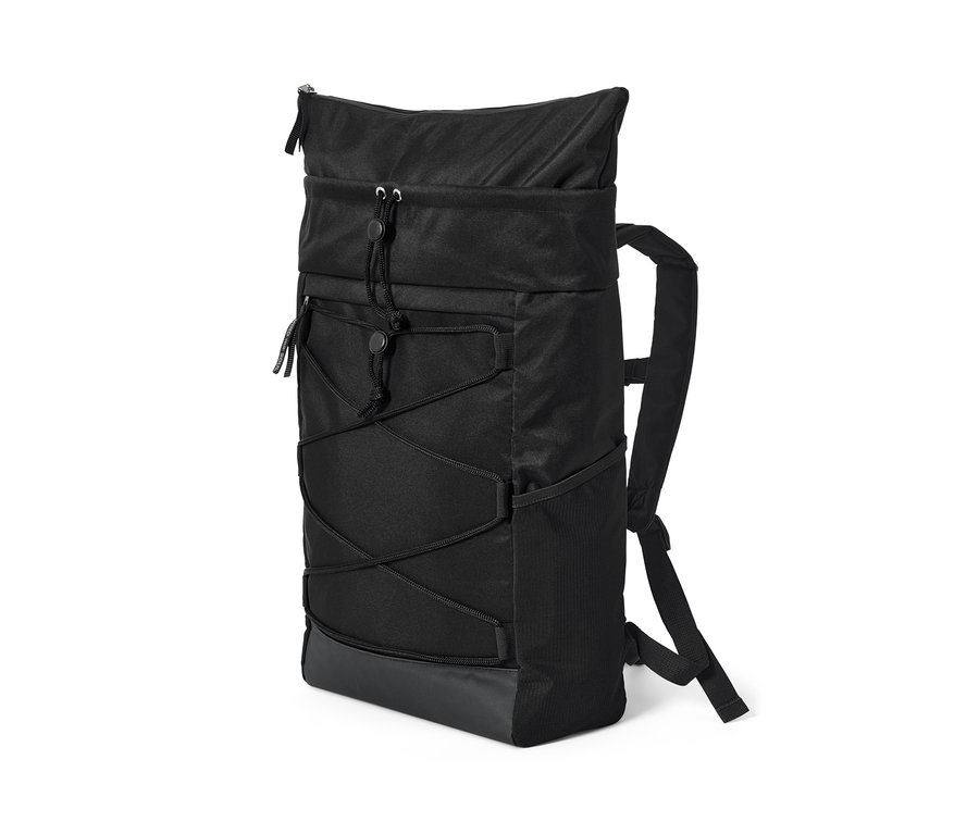 Schwarzer Outdoor-Rucksack.