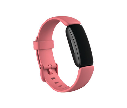 Nahaufnahme des Fitbit Fitness Trackers »Inspire 2« in Desert Rose/Schwarz.
