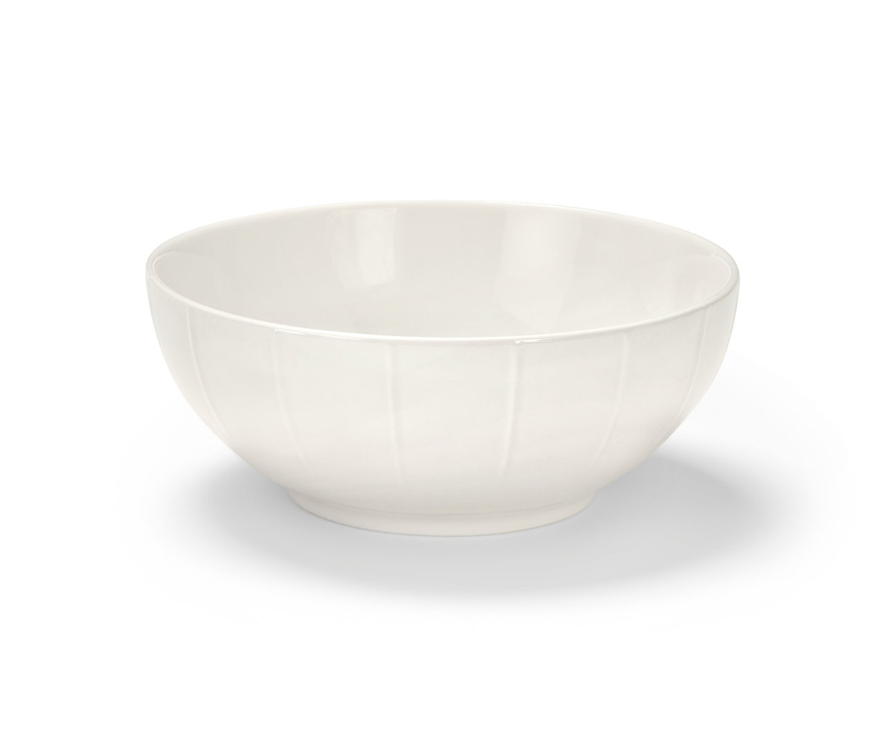 Weiße Schüssel aus dem 10-teiligen Geschirr-Set.