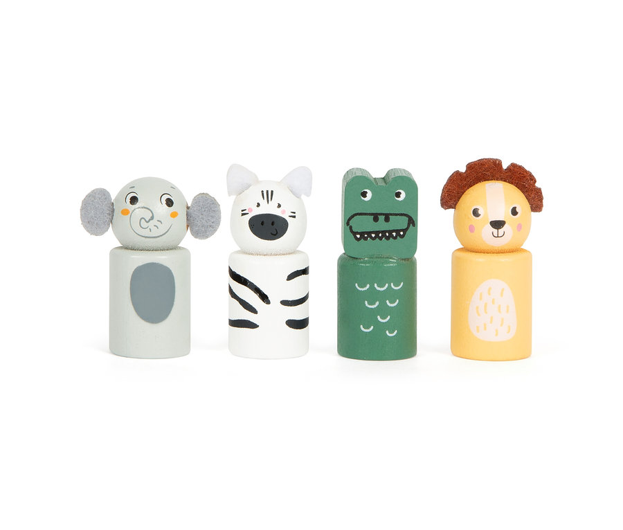 Vier hölzerne small foot Ludo Safari Figuren: Elefant, Zebra, Krokodil und Löwe.