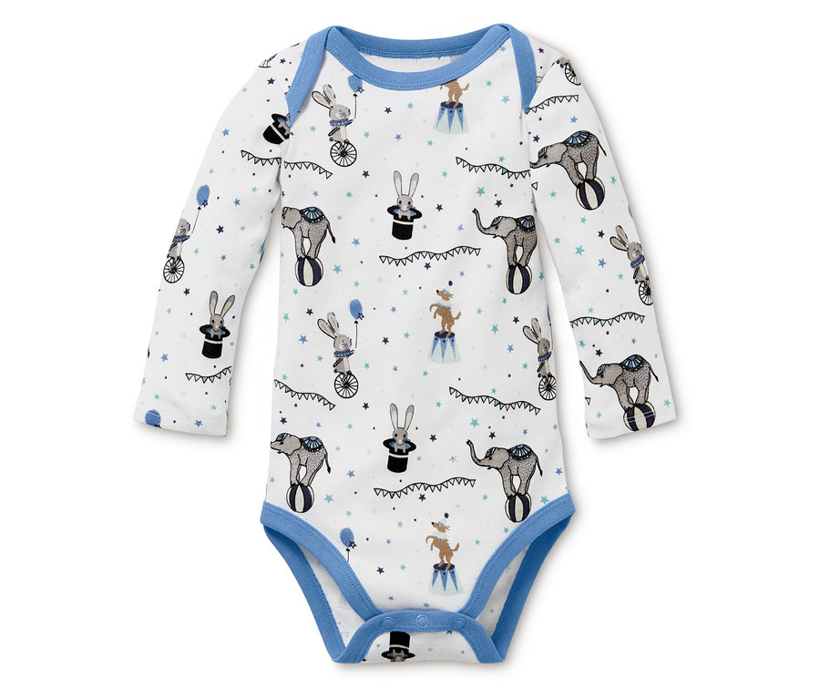 Ein langärmliger Babybody mit Zirkustier-Motiv.
