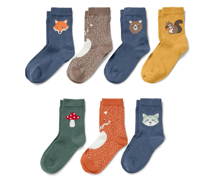 Sieben Paar Socken mit verschiedenen Tier- und Pflanzenmotiven.