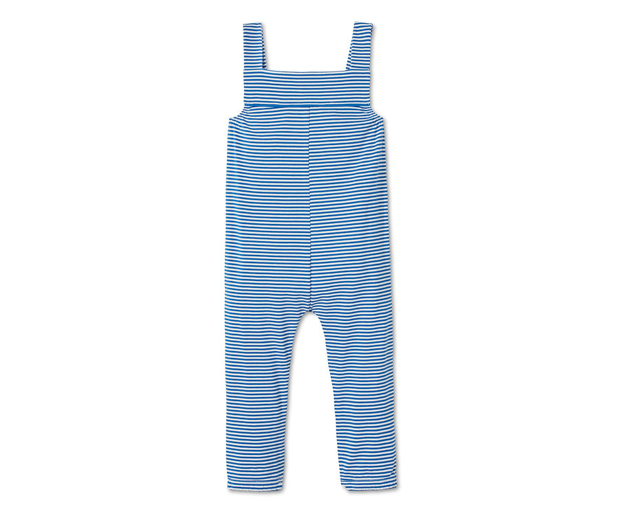 Eine blau-weiß gestreifte Jersey-Latzhose.
