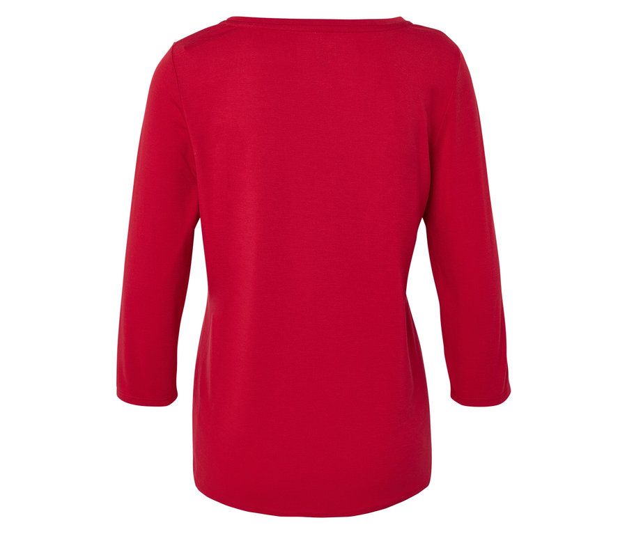Rückansicht einer roten Bluse mit Dreiviertelärmeln.