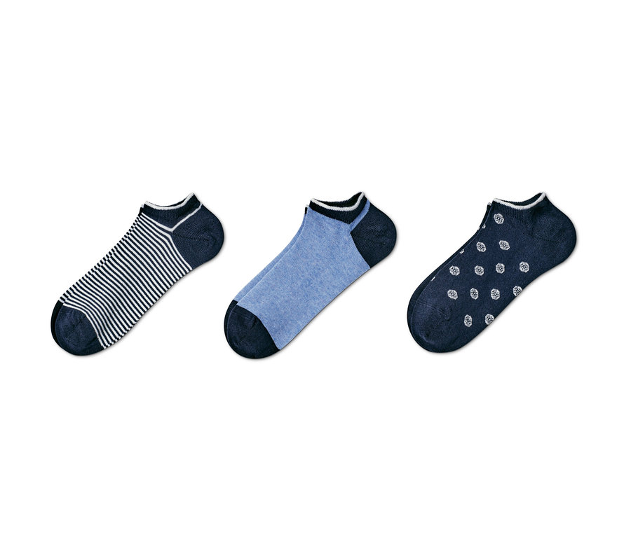 Drei Paar Sneakersocken, verschiedene Dessins.