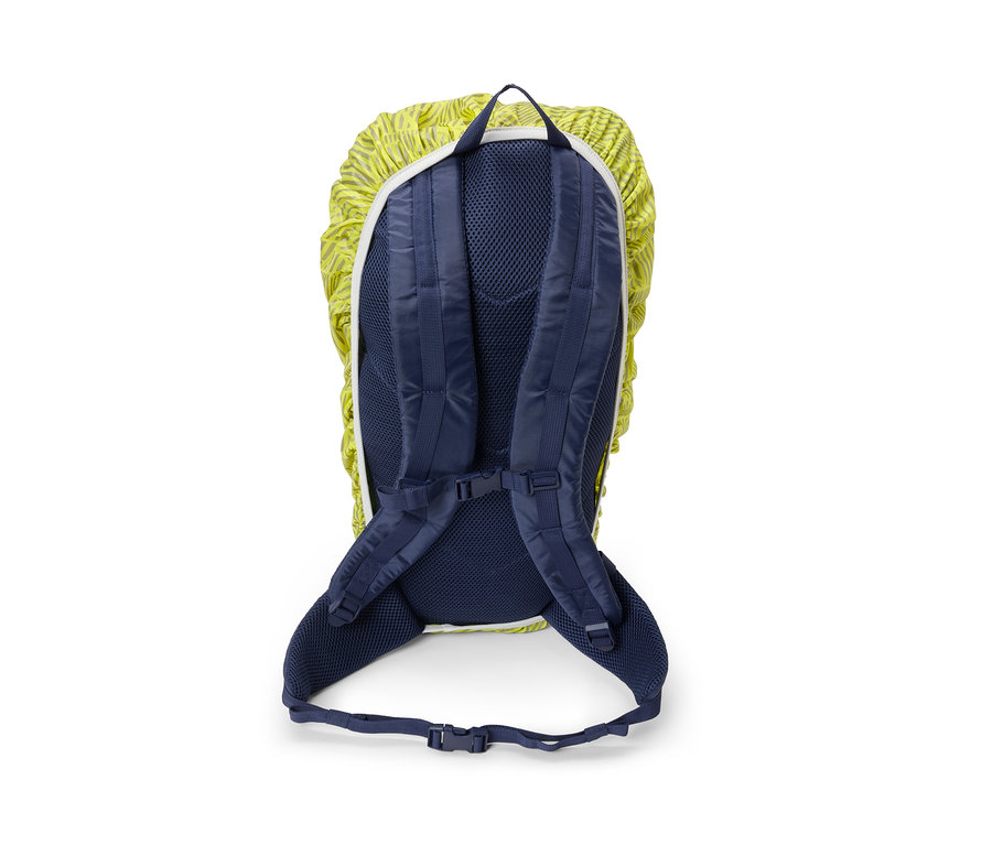 Rucksack mit Rucksack-Regenschutzhülle.