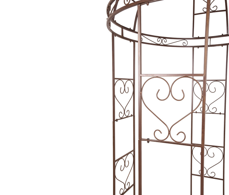 Nahaufnahme eines bronzefarbenen Gartenpavillons mit herzförmigen Verzierungen.