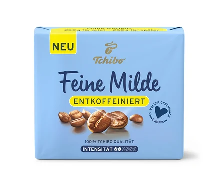 Hellblaue Packung Tchibo Feine Milde entkoffeiniert Kaffee mit Kaffeebohnen, Aufschrift NEU und voller Geschmack ohne Koffein.