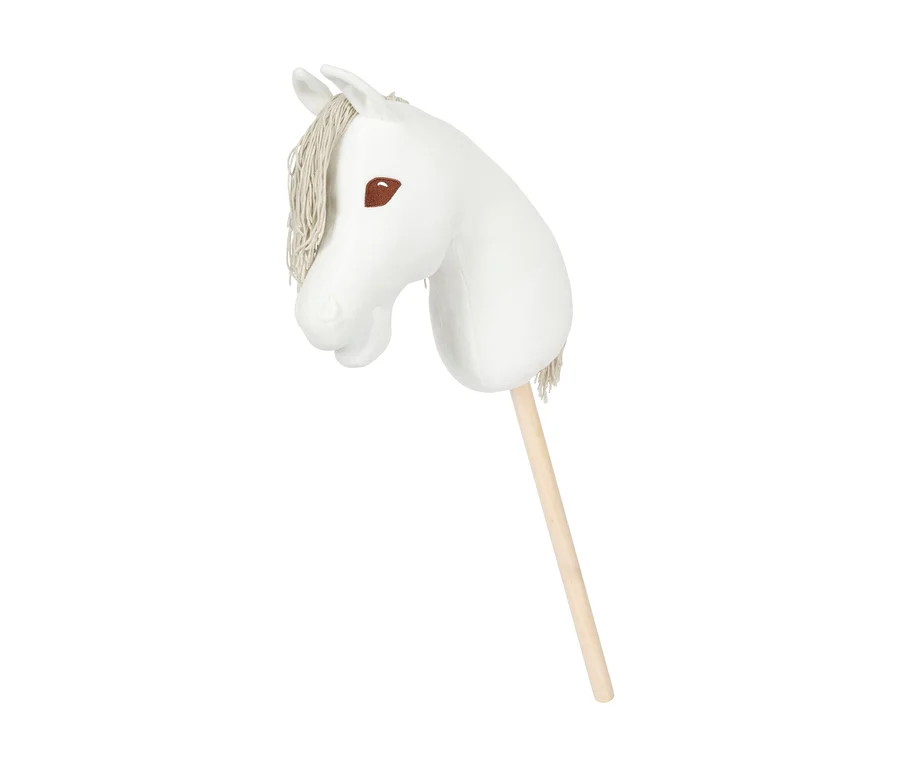 Weißes Steckenpferd small foot »Bibi & Tina« Hobby Horse, Sabrina mit hellbrauner Mähne und dunklen Augen auf einem Holzstab.