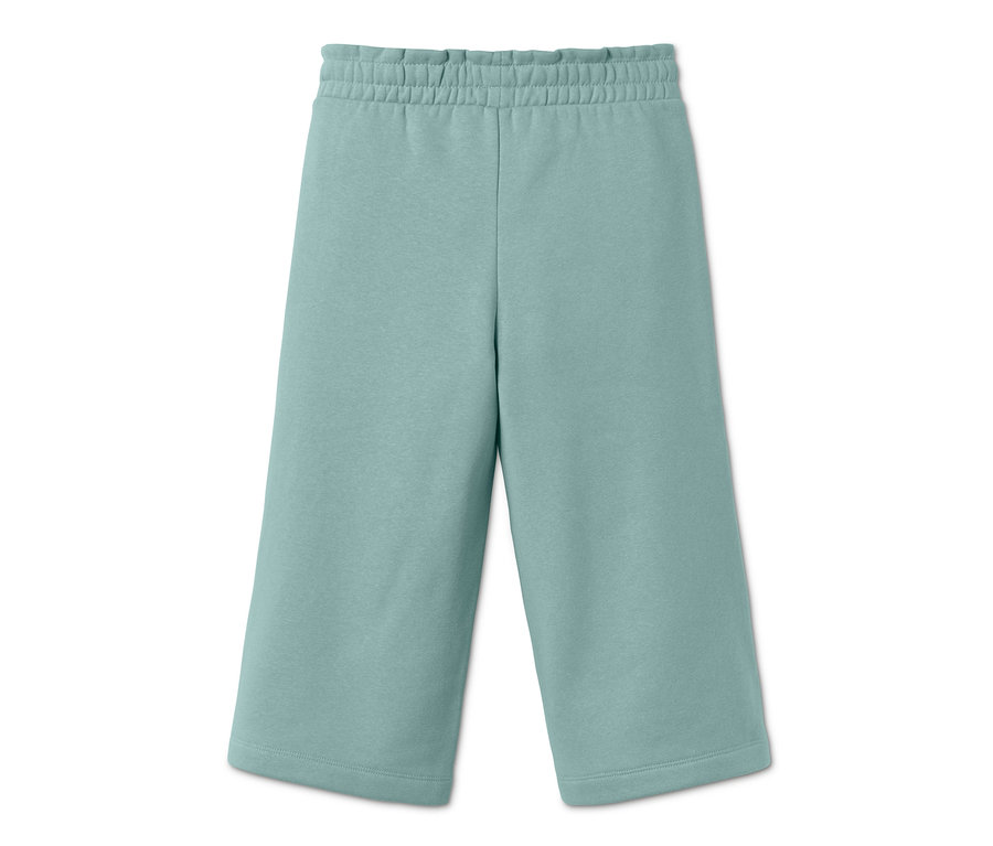 Eine grüne Sweat-Culotte auf einem weißen Hintergrund.