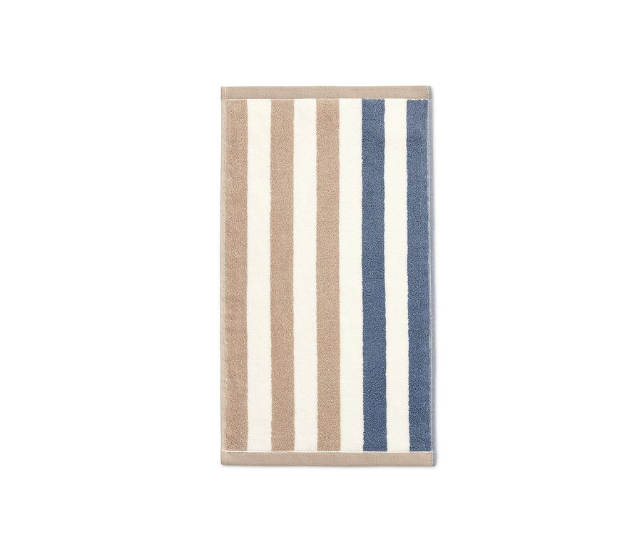 Detailansicht von 2 hochwertigen Gästehandtüchern, blau-weiß-beige, mit Streifenmuster.
