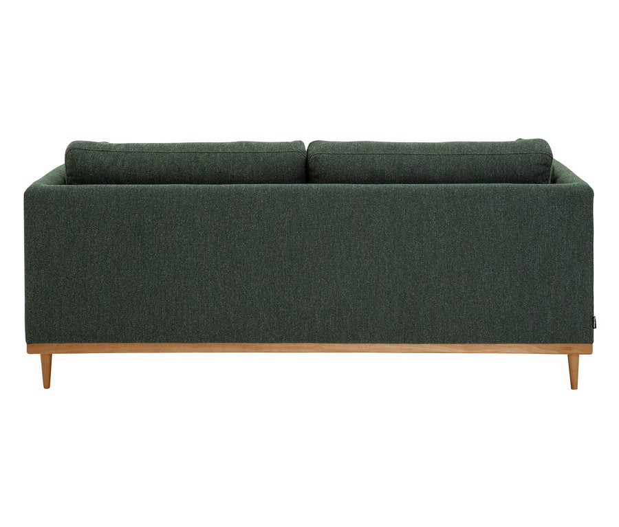 Rückansicht des grünen 3-Sitzer-Sofas »Larsen«.